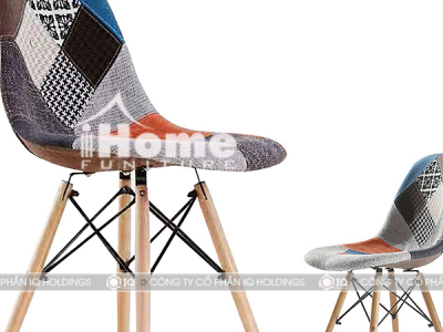 Hình ảnh Ghế cafe Eames bọc đệm chân gỗ 