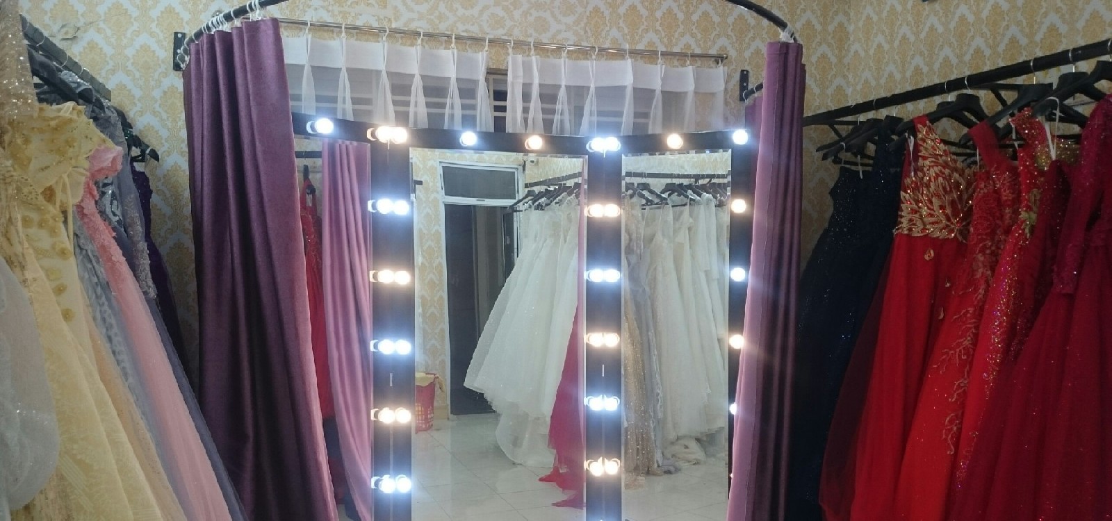 hình ảnh Thi công nội thất shop áo cưới 60 Trần Minh Thảo