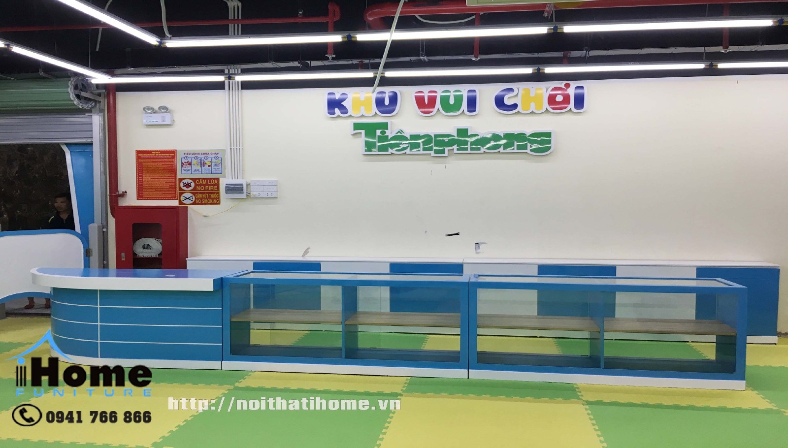 Quầy lễ tân hải phòng