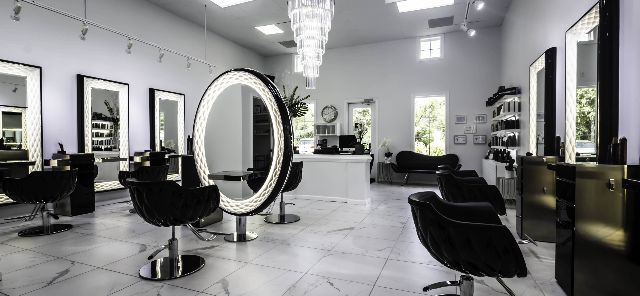 Thiet-ke-thi-cong-noi-that-salon-toc-tai-Hai-Phong