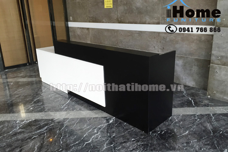 Bàn lễ tân văn phòng tại Hải Phòng